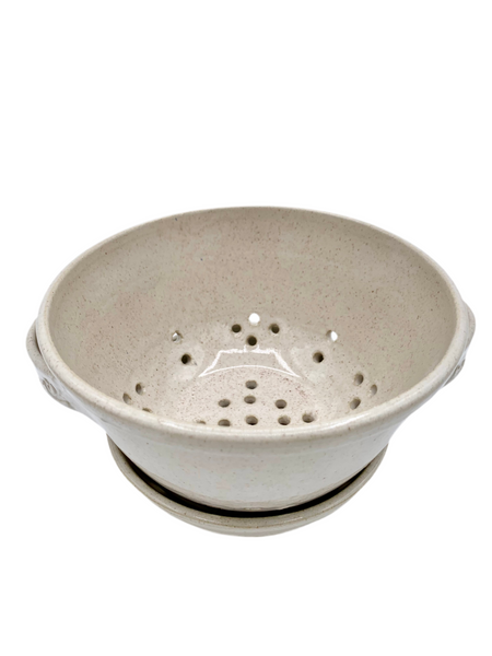 Berry bowl in Spiced Cream glaze