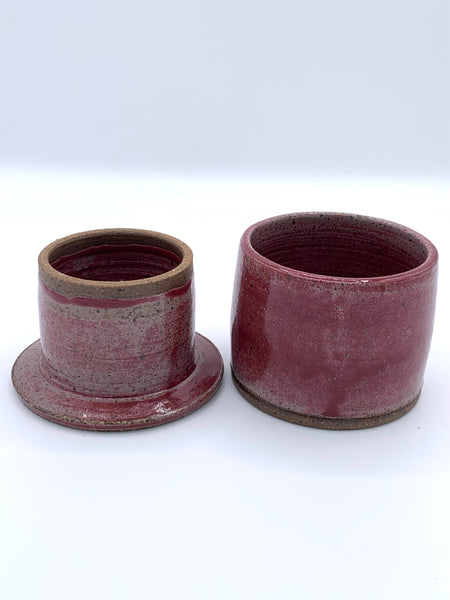 Butter bell in speckled clay with Raspberry glaze