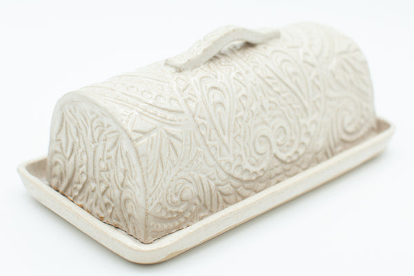 Butter dish in spiced cream glaze