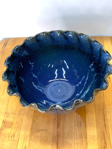 Bowl with scalloped rim in Starry Night glaze