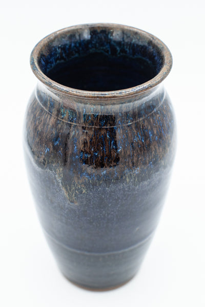 Vase in speckled clay with Starry Night glaze