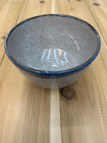 Noodle bowl in speckled clay with Spiced Cream and Blue glaze