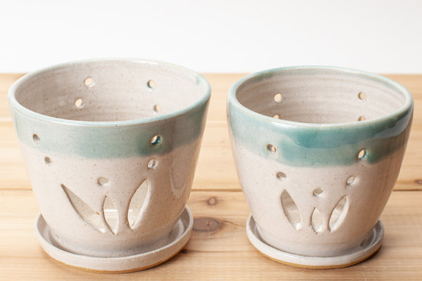 Orchid Planter in Spiced Cream and Teal glaze